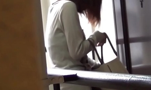 Japanese ho public peeing